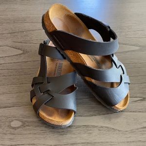 Black Birkenstock’s